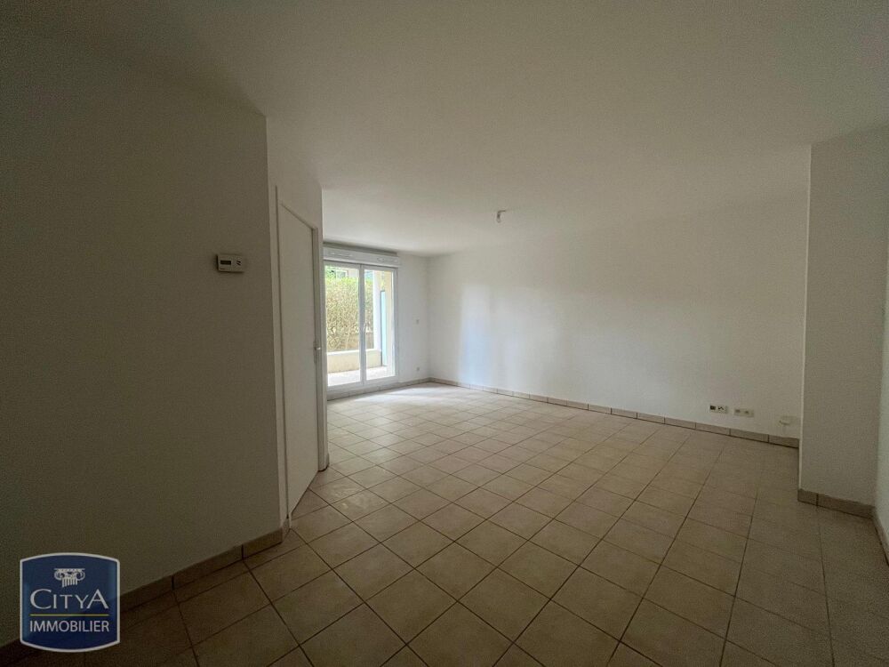 location Appartement - 3 pièce(s) - 65 m² Épernay (51200)