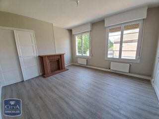  Appartement à louer 3 pièces 75 m²