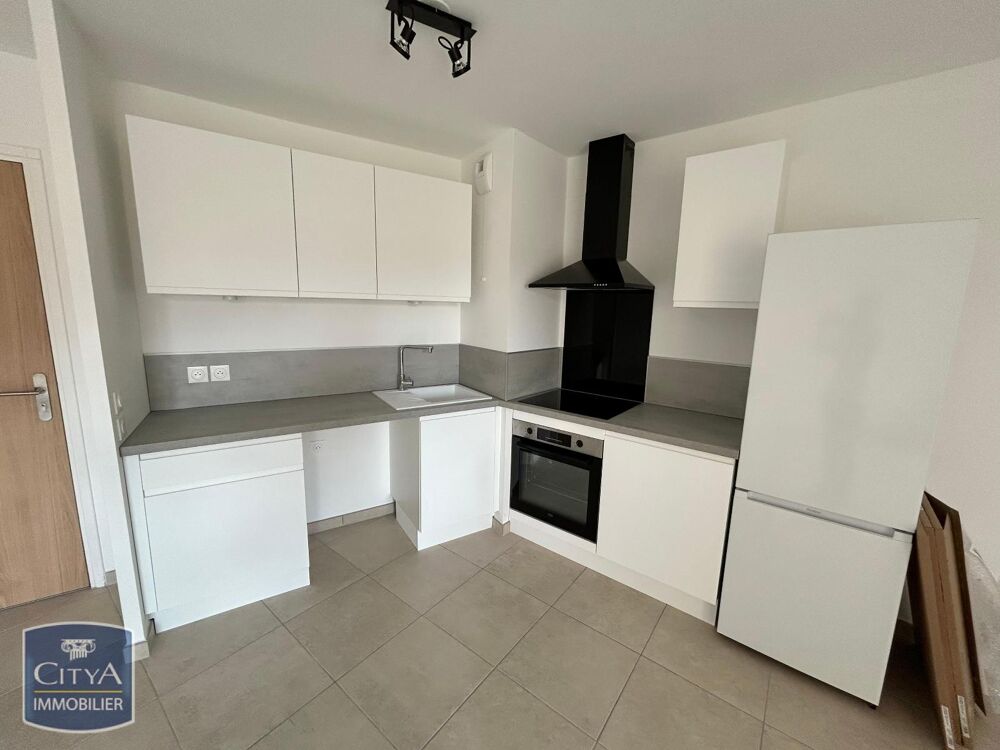 location Appartement - 2 pièce(s) - 47 m² Solliès-Pont (83210)