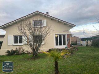  Appartement à louer 4 pièces 116 m²