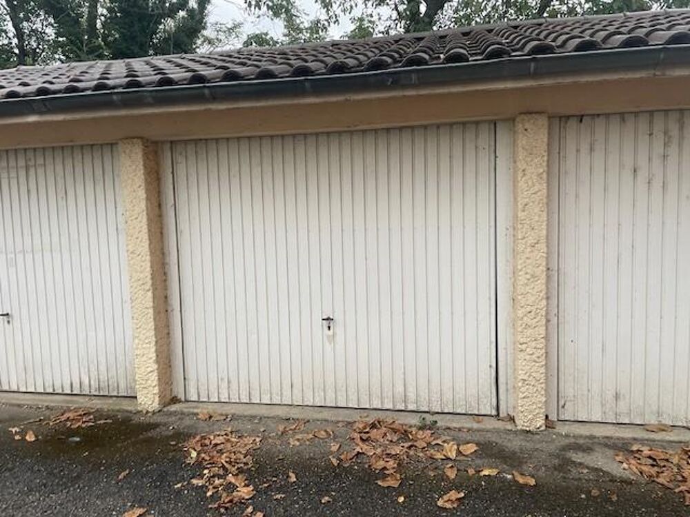 location Parking / Garage Décines-Charpieu (69150)
