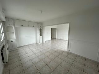  Appartement à louer 5 pièces 95 m²