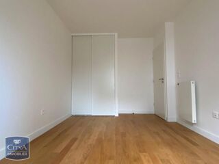  Appartement à louer 3 pièces 75 m²