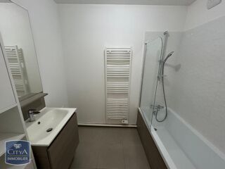  Appartement à louer 3 pièces 60 m²
