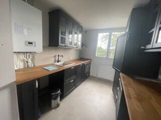  Appartement à louer 3 pièces 65 m²