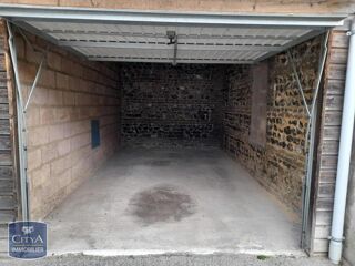  Parking / Garage � louer 