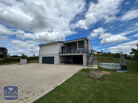   Location Maison Maison - 4 pièce(s) - 141 m²