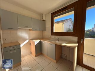 Appartement à louer 3 pièces 73 m²