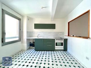  Appartement à louer 4 pièces 96 m²