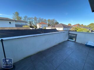  Appartement à louer 3 pièces 73 m²