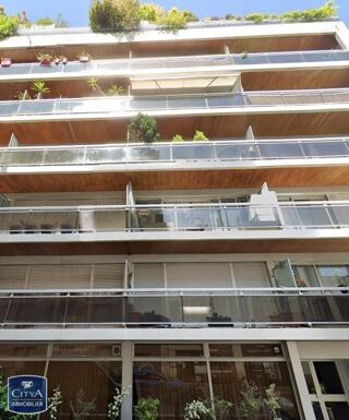  Parking / Garage � louer 