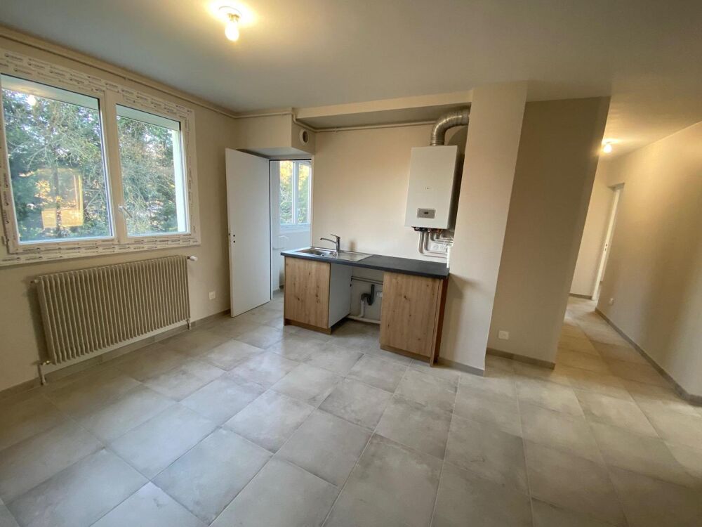 DECINES - APPARTEMENT T3 DE 68 M² - DECINES - 83 RUE DE ....