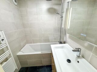  Appartement à louer 2 pièces 53 m²