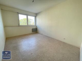  Appartement à louer 4 pièces 87 m²