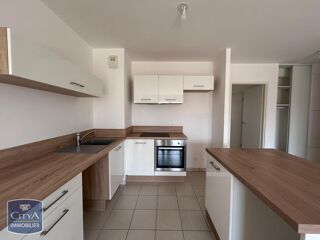  Appartement à louer 3 pièces 65 m²