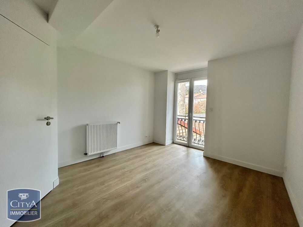 A louer : Appartement de type 4 rénové d'une surface de ....