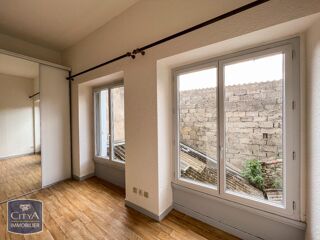  Appartement à louer 1 pièce 25 m²