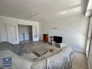  Appartement à louer 4 pièces 76 m²