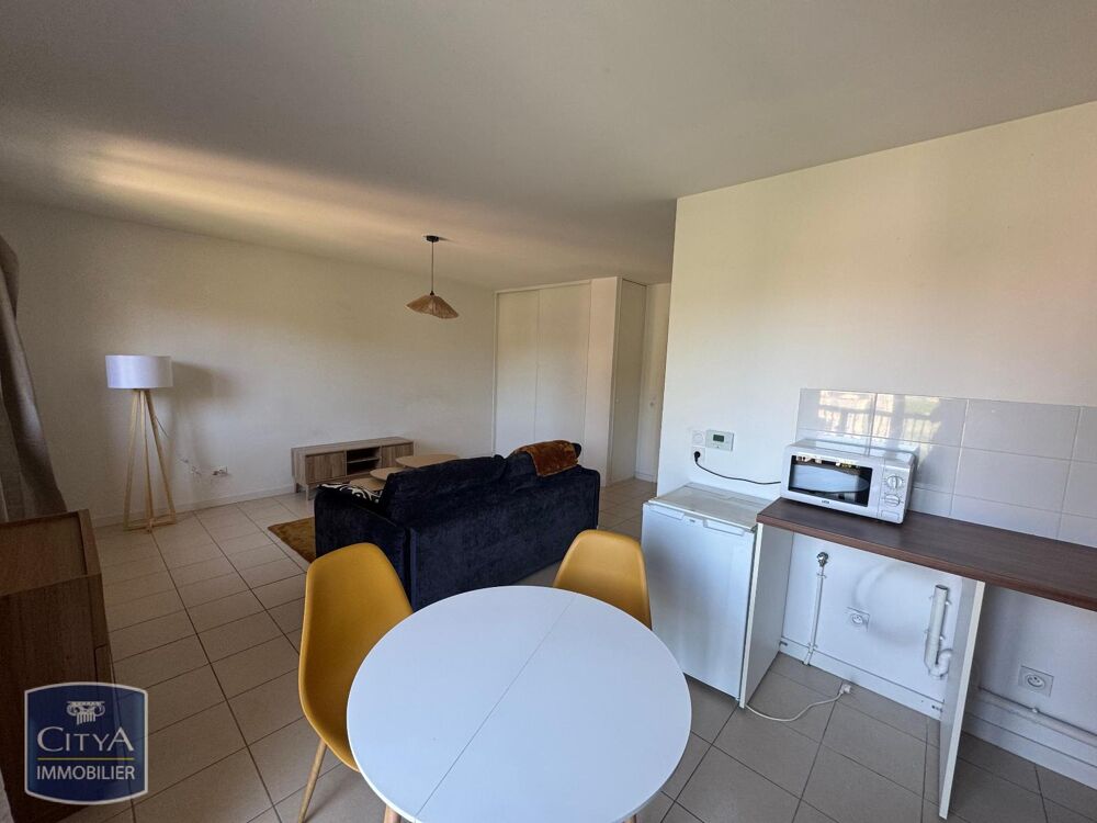 location Appartement - 1 pièce(s) - 33 m² Chevry (01170)