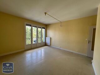  Appartement à louer 4 pièces 81 m²