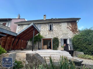  Appartement à louer 4 pièces 137 m²