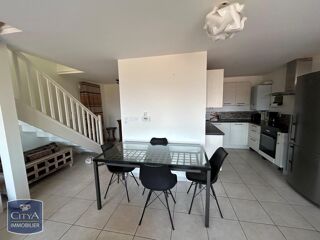  Appartement à louer 4 pièces 75 m²