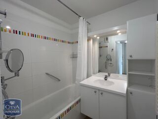  Appartement à louer 3 pièces 63 m²