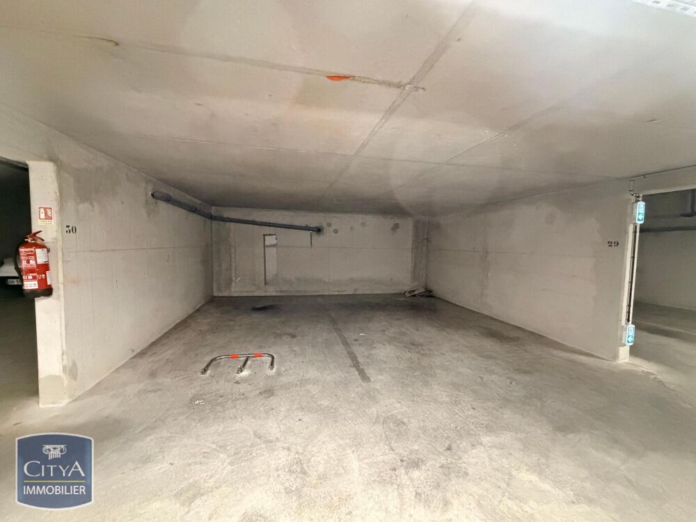 location Parking / Garage Marseille 9