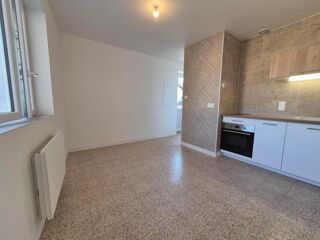  Appartement à louer 1 pièce 28 m²