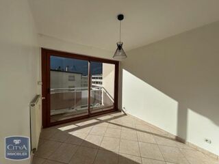  Appartement à louer 3 pièces 68 m²