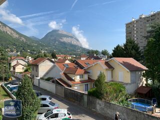  Appartement à louer 2 pièces 46 m²
