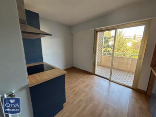  Appartement à louer 3 pièces 85 m²