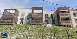  Parking / Garage � louer 