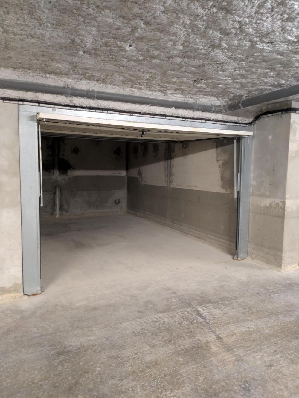 location Parking / Garage - 17 m² Argelès-sur-Mer (66700)