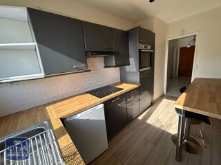  Appartement à louer 5 pièces 107 m²