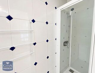  Appartement à louer 2 pièces 33 m²