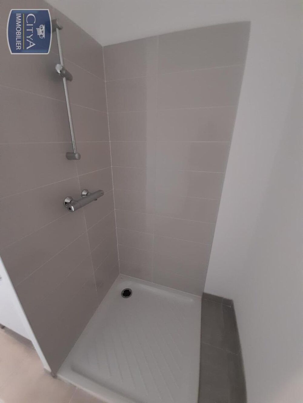 location Appartement - 2 pièce(s) - 39 m² Chambray-lès-Tours (37170)