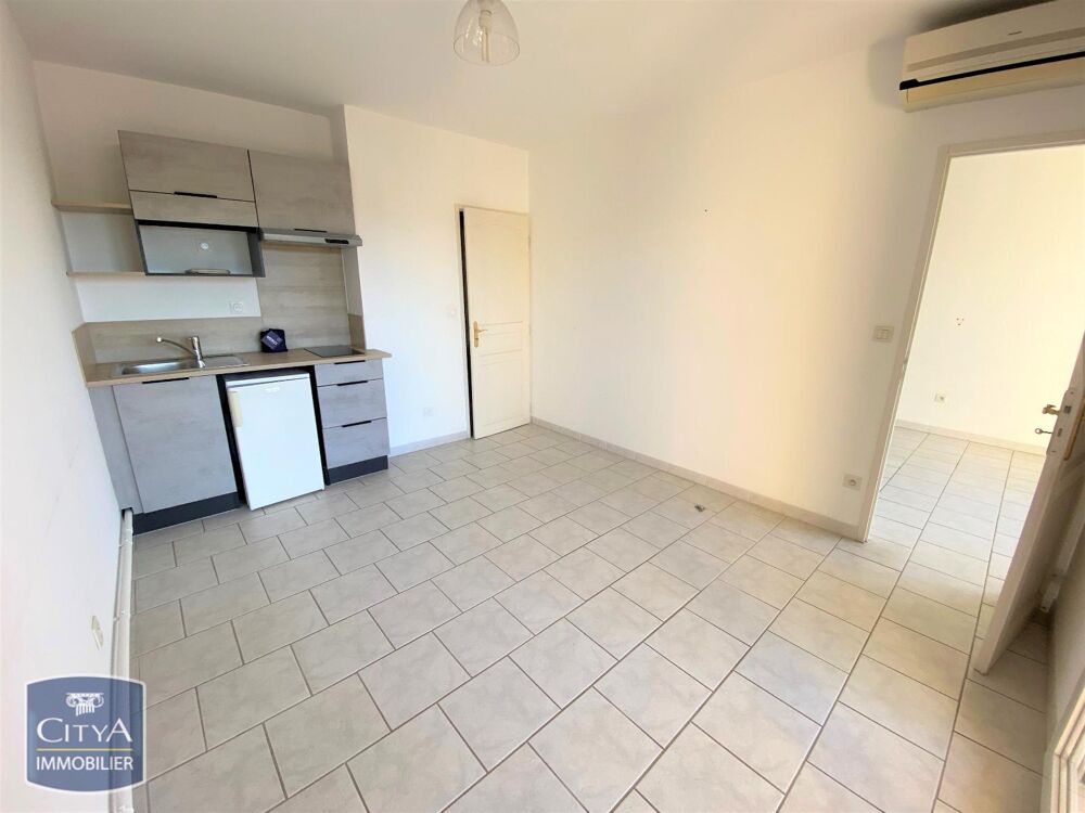 A LOUER -- APPARTEMENT 2 PIECES -- PORT SAINT LOUIS DU R....