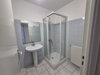  Appartement à louer 2 pièces 33 m²