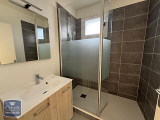  Appartement à louer 3 pièces 76 m²
