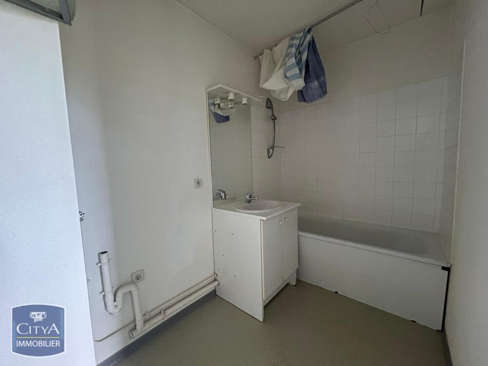 À LOUER : Appartement T2 situé à Amiens. Ce bien immobil....