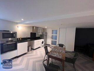  Appartement à louer 2 pièces 55 m²