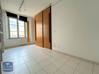  Appartement � louer 3 pi�ces 79 m�