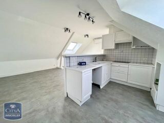  Appartement à louer 4 pièces 72 m²