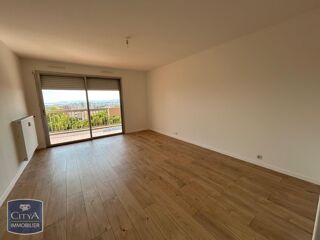  Appartement à louer 2 pièces 61 m²