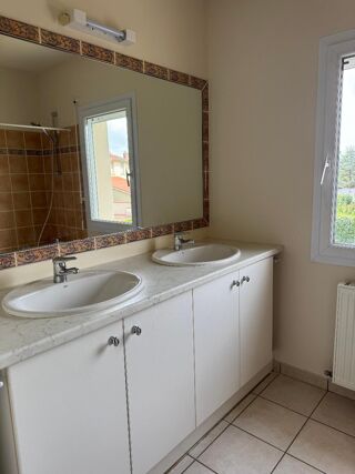  Maison à louer 4 pièces 97 m²