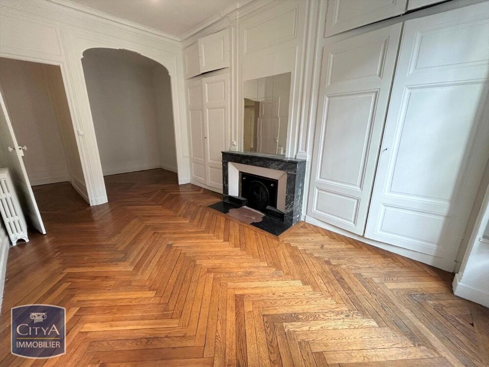 A LOUER // BEL APPARTEMENT T5 // 38 RUE DU PLAT 69002 LY....