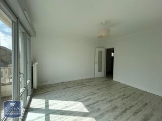  Appartement à louer 2 pièces 45 m²