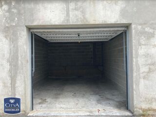  Parking / Garage à louer 15 m²