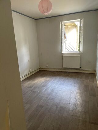  Appartement � louer 3 pi�ces 77 m�